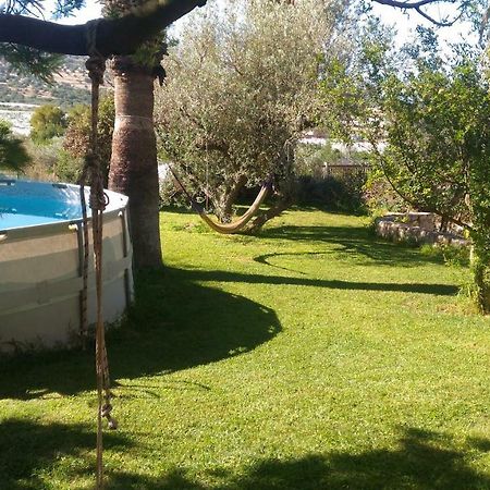 Il Filo Di Paglia Bed & Breakfast Комизо Екстериор снимка