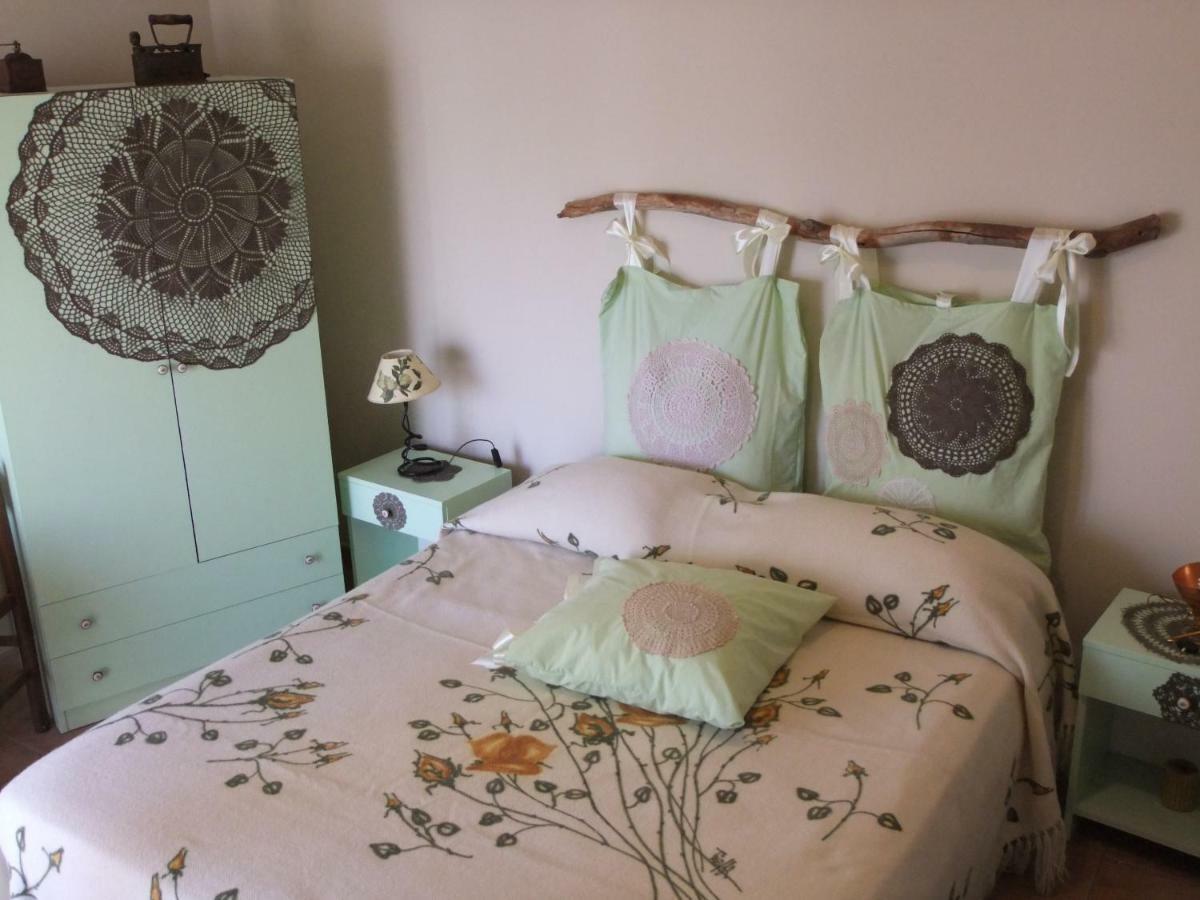 Il Filo Di Paglia Bed & Breakfast Комизо Екстериор снимка