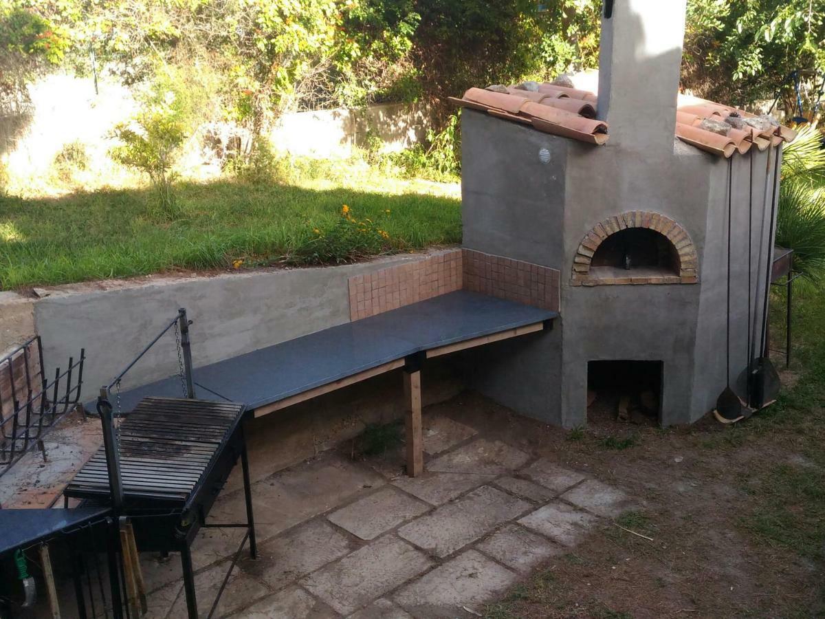Il Filo Di Paglia Bed & Breakfast Комизо Екстериор снимка
